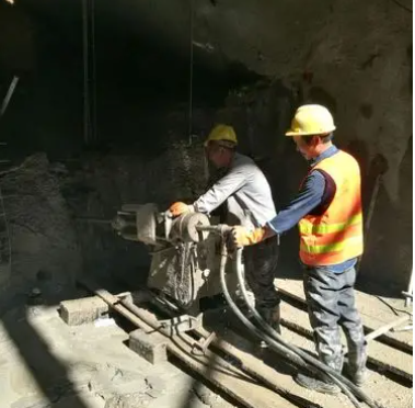 总口管理区水下抗分散灌浆料特点 水下不分散注浆料介绍