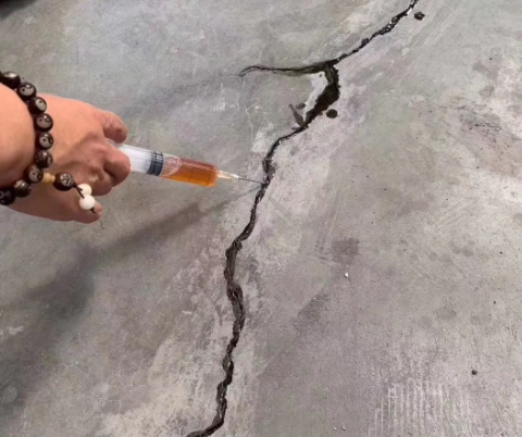 总口管理区混凝土裂缝修补技术详解​